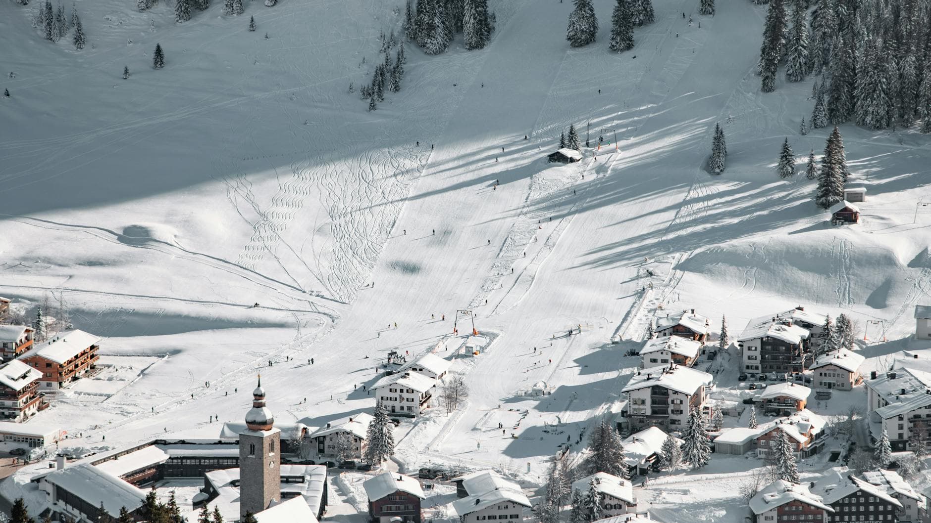 Igloo Village Hotels 2026 — Kde prespať v skutočnom iglu