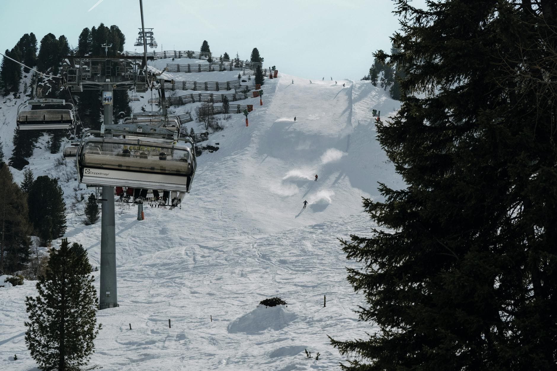 Unde să schiezi în august - Cele mai bune destinații de schi estival din lume