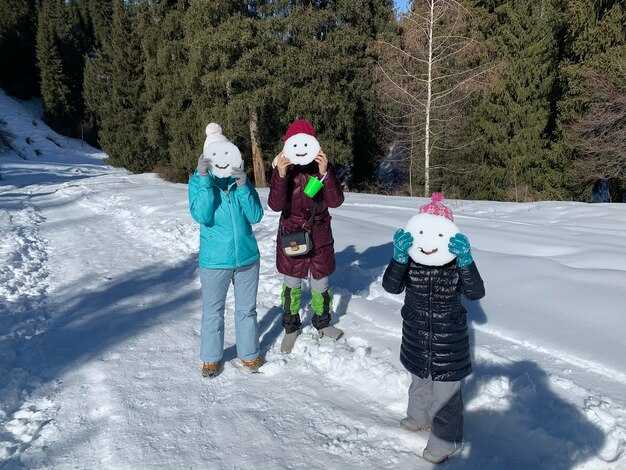 Travel times, timetables and seasonal variability