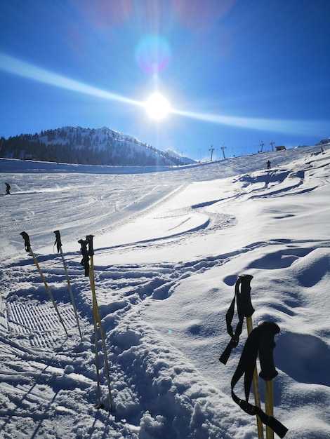 Smart Booking and Pass Strategies for Spring Lift Access